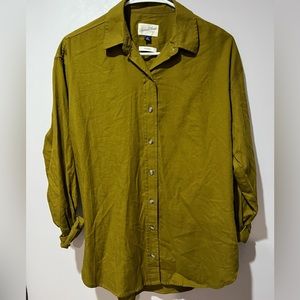 Universal Thread Green button down Top Size XS oversized fit roll up sleeves